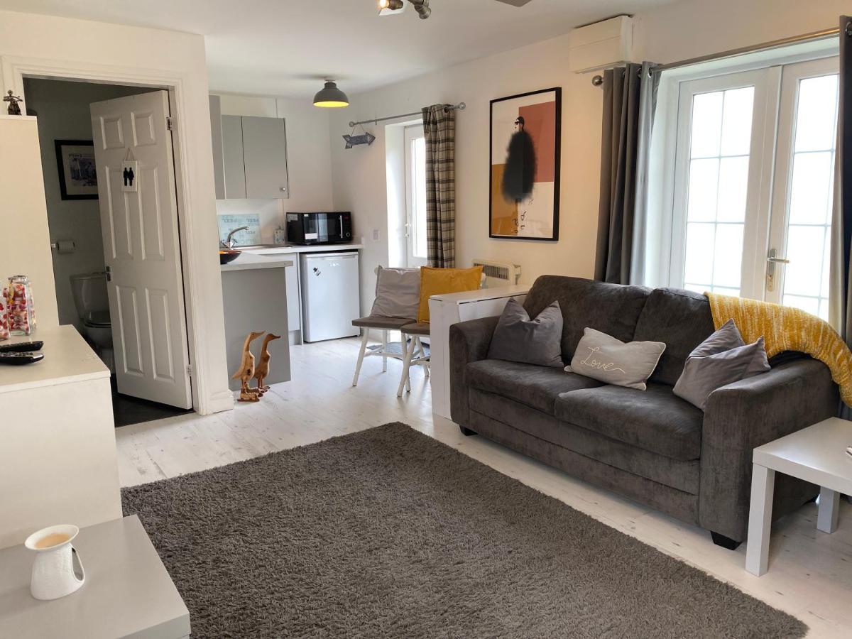 The Shed Bed & Breakfast Merthyr Tydfil Bagian luar foto