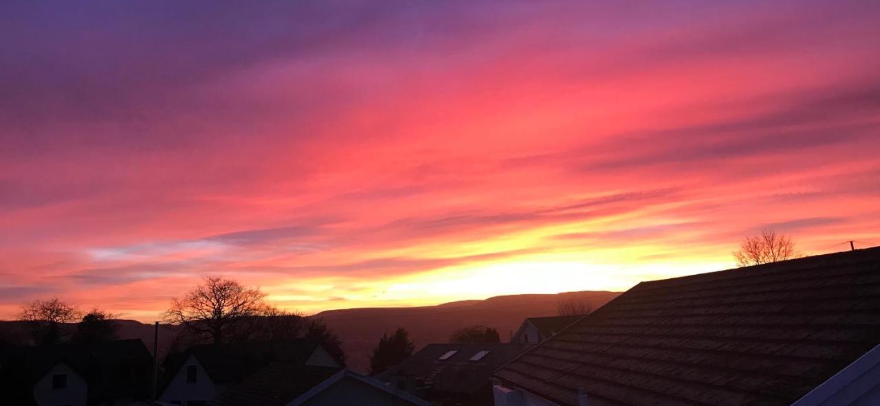 The Shed Bed & Breakfast Merthyr Tydfil Bagian luar foto